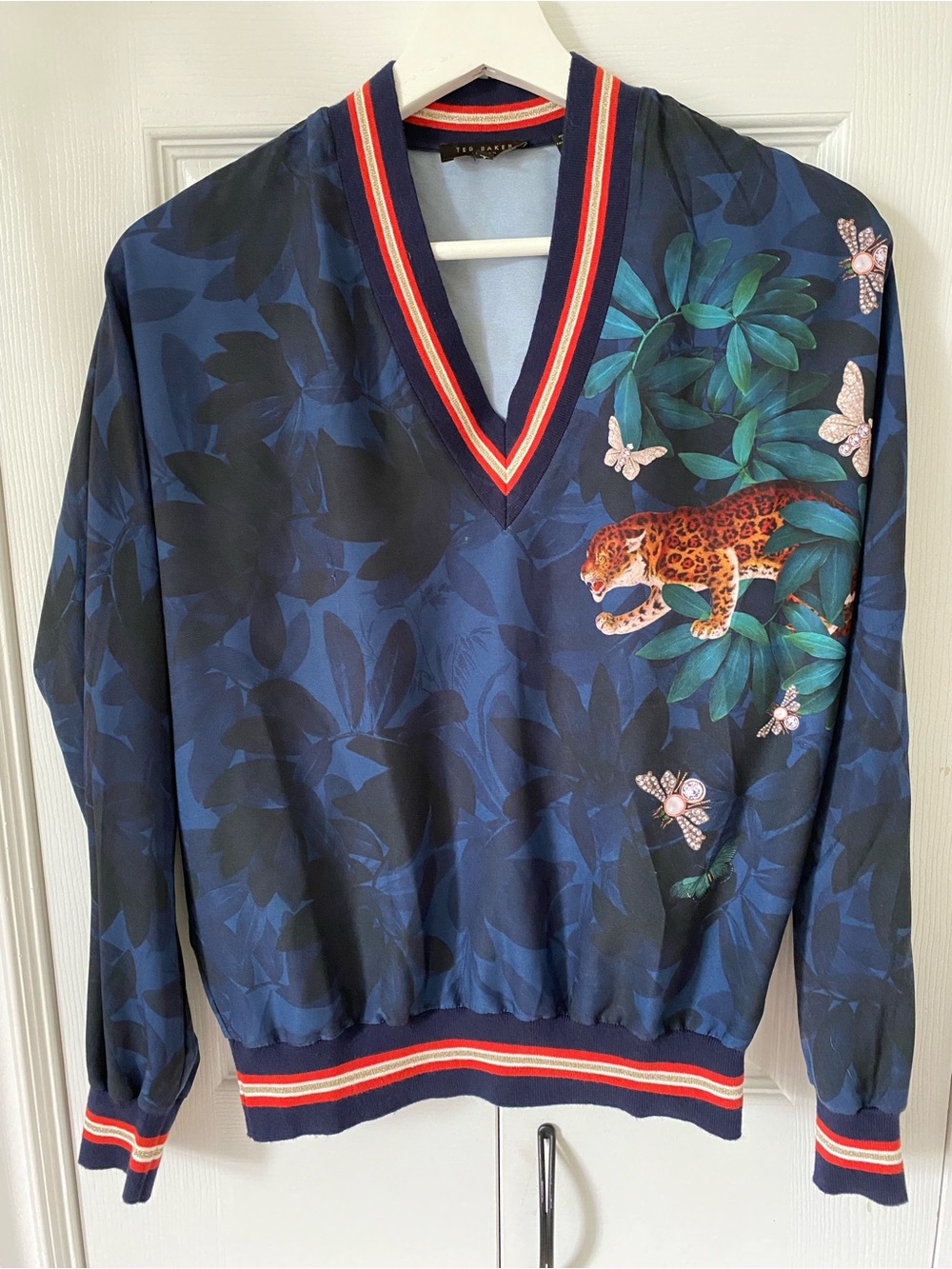 Ted Baker London Bevlei blouson batwing pullover knit details tiger print Small